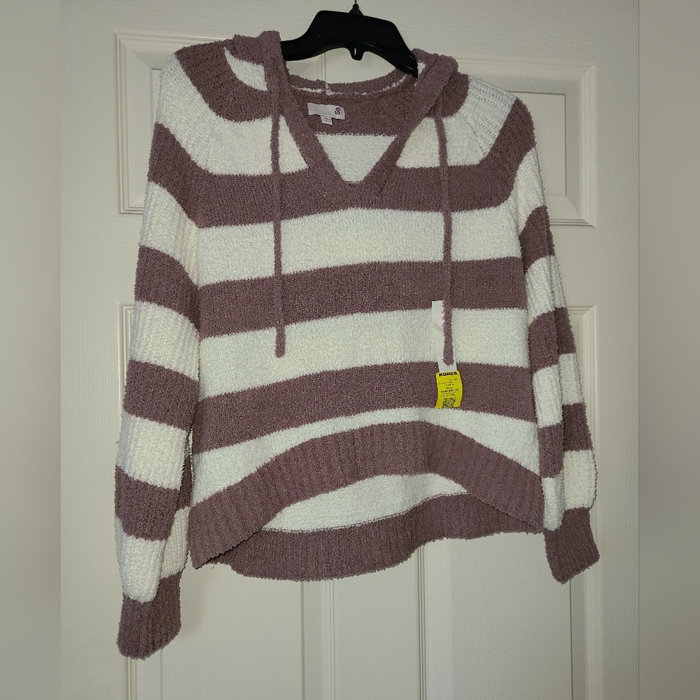 NWT SO Juniors Cropped Sweater size Medium